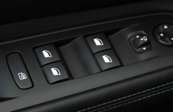 PEUGEOT_PEUGEOT_3008_2653105_23.jpg
