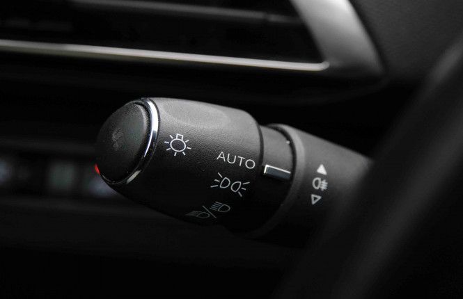 PEUGEOT_PEUGEOT_3008_2653106_16.jpg