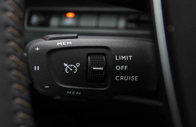 PEUGEOT_PEUGEOT_3008_2653106_18.jpg