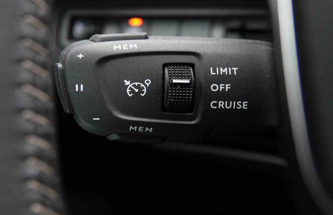 PEUGEOT_PEUGEOT_3008_2653107_18.jpg