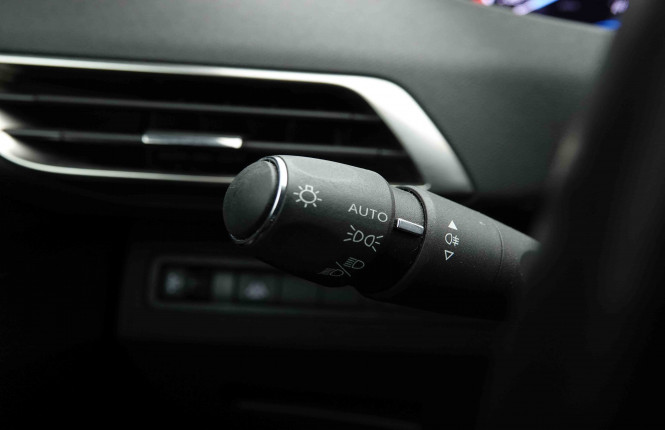 PEUGEOT_PEUGEOT_3008_2653108_15.jpg