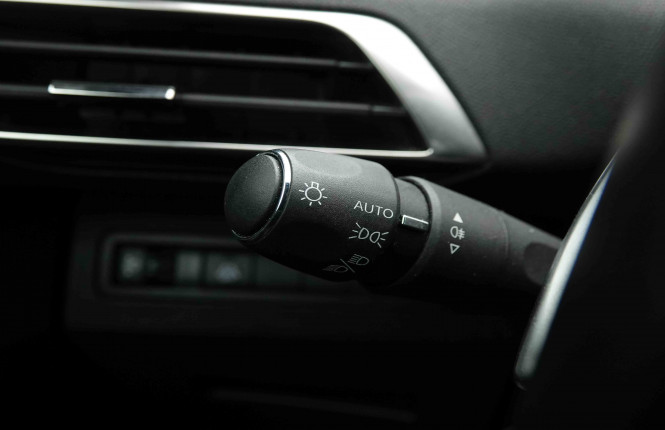 PEUGEOT_PEUGEOT_3008_2653112_16.jpg