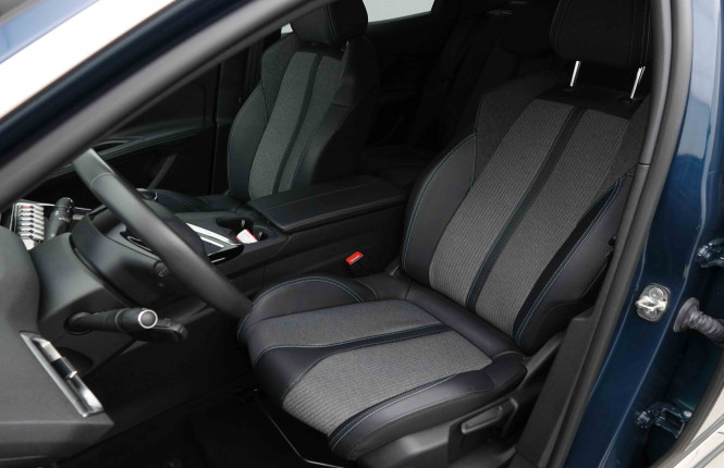 PEUGEOT_PEUGEOT_3008_2653115_6.jpg