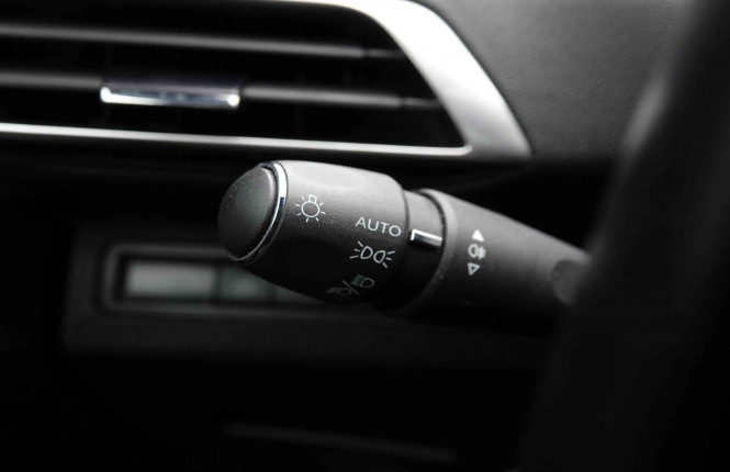 PEUGEOT_PEUGEOT_3008_2653196_19.jpg
