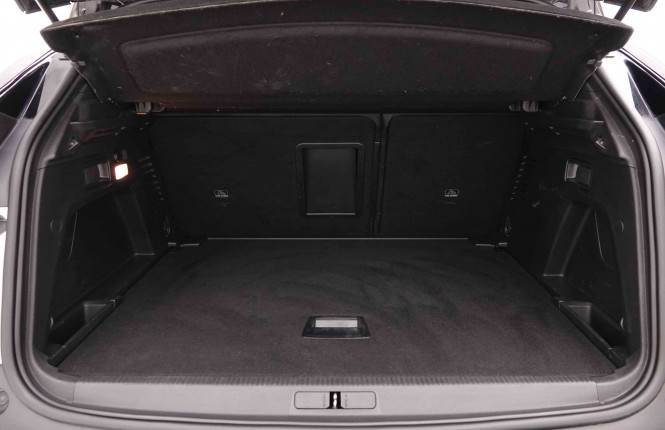 PEUGEOT_PEUGEOT_3008_2653196_5.jpg
