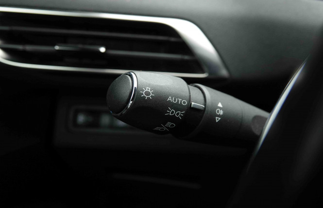 PEUGEOT_PEUGEOT_3008_2653685_15.jpg