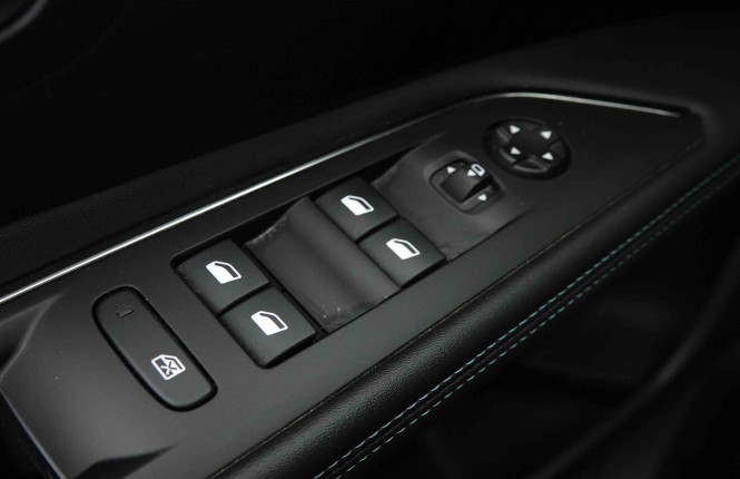 PEUGEOT_PEUGEOT_3008_2653685_20.jpg