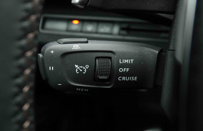 PEUGEOT_PEUGEOT_3008_2654449_19.jpg