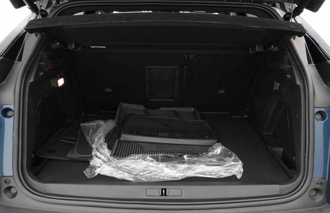 PEUGEOT_PEUGEOT_3008_2654449_5.jpg