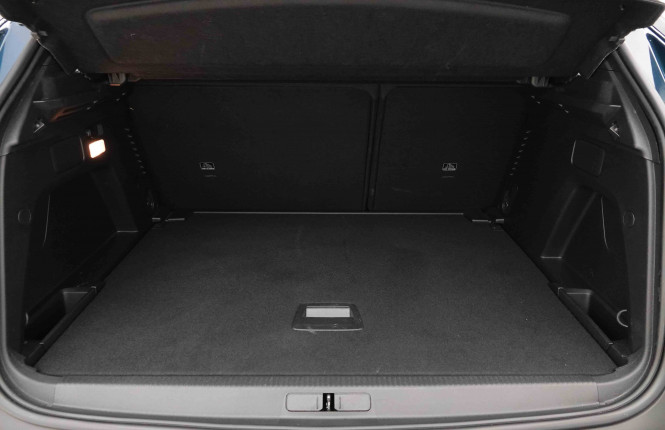 PEUGEOT_PEUGEOT_3008_2654532_5.jpg