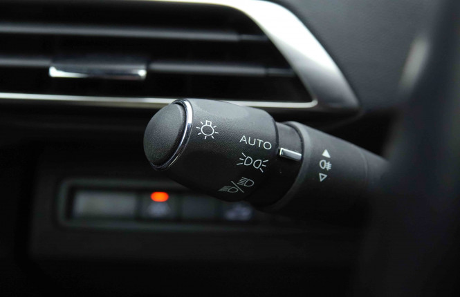 PEUGEOT_PEUGEOT_3008_2655125_16.jpg PEUGEOT_PEUGEOT_3008_2655125_16.jpg