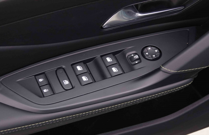 PEUGEOT_PEUGEOT_308_2547204_48.jpg