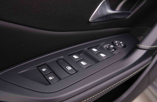 PEUGEOT_PEUGEOT_308_2547824_20.jpg