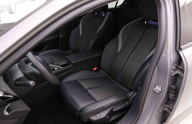 PEUGEOT_PEUGEOT_308_2550926_6.jpg