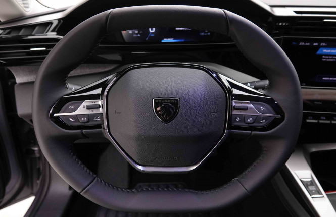 PEUGEOT_PEUGEOT_308_2550968_8.jpg