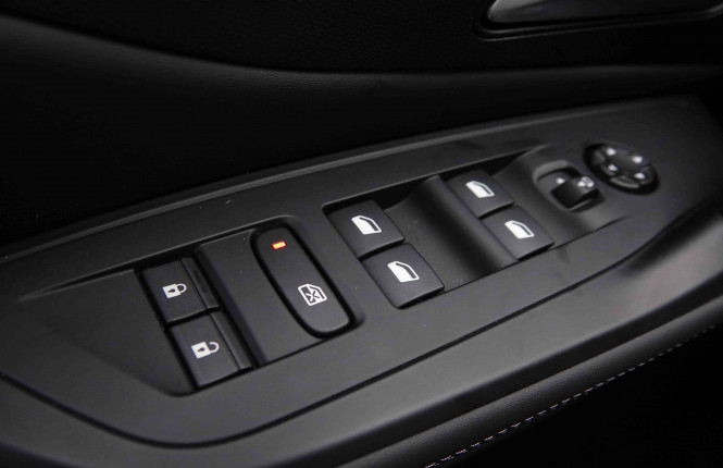 PEUGEOT_PEUGEOT_308_2550970_19.jpg PEUGEOT_PEUGEOT_308_2550970_19.jpg