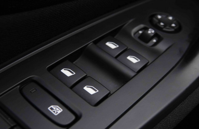 PEUGEOT_PEUGEOT_308_2551332_19.jpg PEUGEOT_PEUGEOT_308_2551332_19.jpg