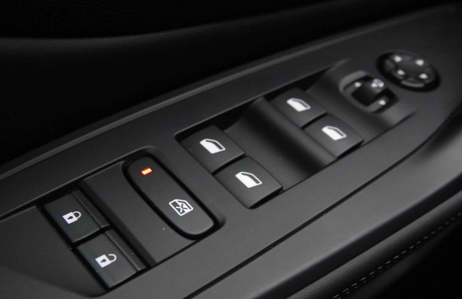 PEUGEOT_PEUGEOT_308_2652102_19.jpg PEUGEOT_PEUGEOT_308_2652102_19.jpg