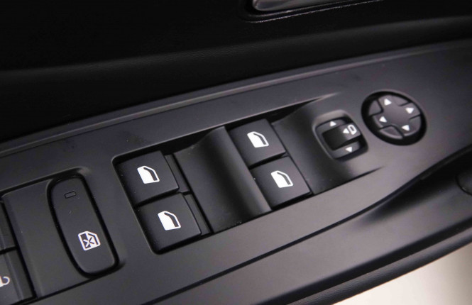 PEUGEOT_PEUGEOT_308_2652107_20.jpg PEUGEOT_PEUGEOT_308_2652107_20.jpg