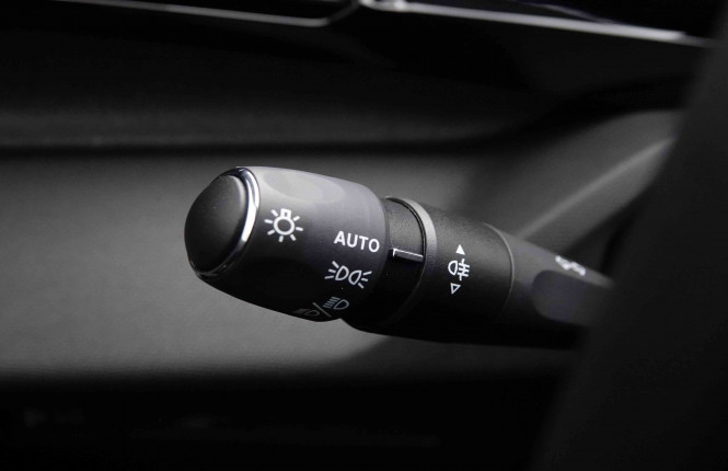 PEUGEOT_PEUGEOT_308_2652262_16.jpg PEUGEOT_PEUGEOT_308_2652262_16.jpg