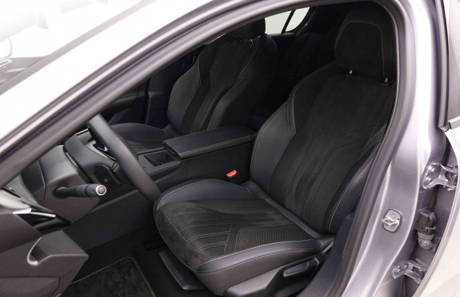 PEUGEOT_PEUGEOT_308_2653157_6.jpg