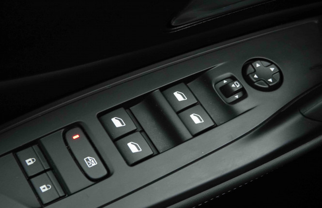 PEUGEOT_PEUGEOT_308_2653644_20.jpg