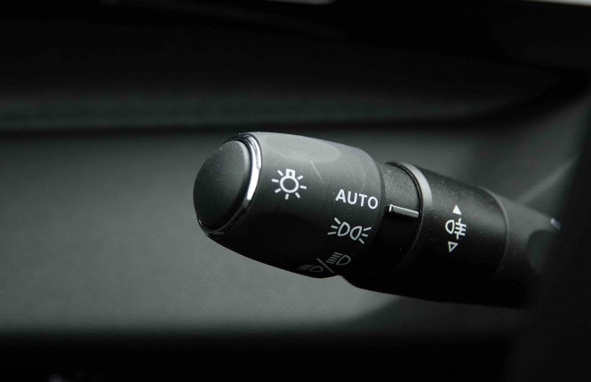 PEUGEOT_PEUGEOT_308_2653645_16.jpg