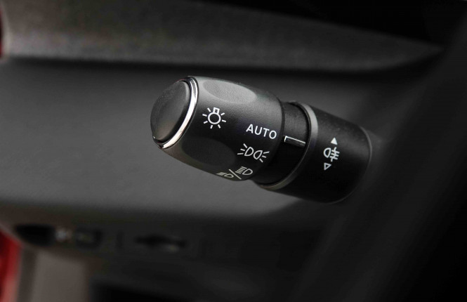 PEUGEOT_PEUGEOT_308_2653870_15.jpg