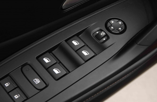 PEUGEOT_PEUGEOT_308_2653870_19.jpg
