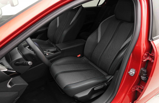 PEUGEOT_PEUGEOT_308_2653870_6.jpg