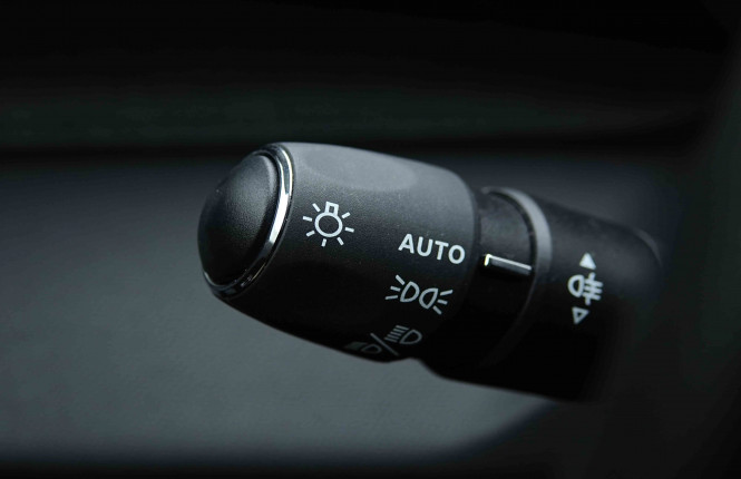 PEUGEOT_PEUGEOT_308_2655078_16.jpg PEUGEOT_PEUGEOT_308_2655078_16.jpg