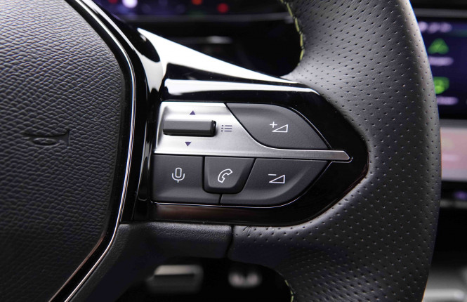 PEUGEOT_PEUGEOT_408_2548240_20.jpg