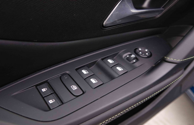 PEUGEOT_PEUGEOT_408_2548403_22.jpg