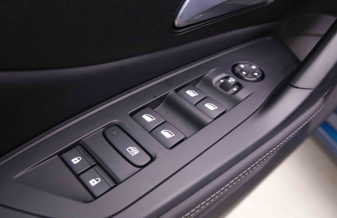PEUGEOT_PEUGEOT_408_2548809_20.jpg