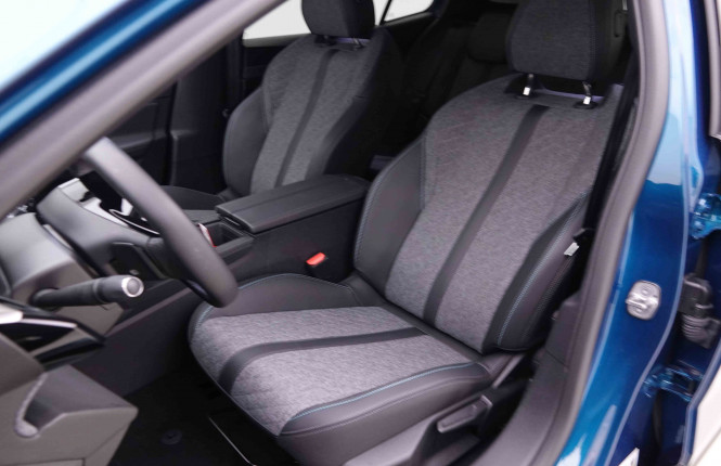 PEUGEOT_PEUGEOT_408_2548809_6.jpg