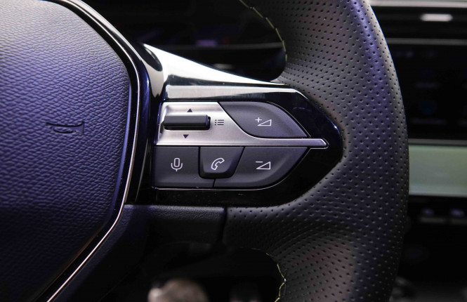 PEUGEOT_PEUGEOT_408_2550588_19.jpg PEUGEOT_PEUGEOT_408_2550588_19.jpg
