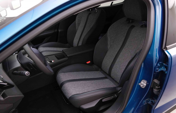 PEUGEOT_PEUGEOT_408_2550593_6.jpg