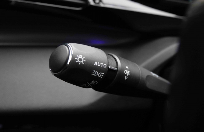 PEUGEOT_PEUGEOT_408_2652452_17.jpg PEUGEOT_PEUGEOT_408_2652452_17.jpg