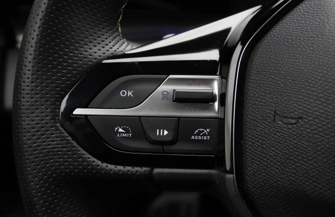 PEUGEOT_PEUGEOT_408_2652452_19.jpg PEUGEOT_PEUGEOT_408_2652452_19.jpg