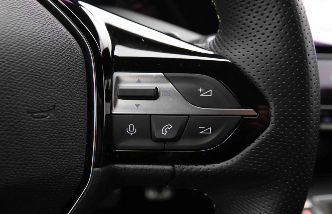 PEUGEOT_PEUGEOT_408_2652452_20.jpg PEUGEOT_PEUGEOT_408_2652452_20.jpg