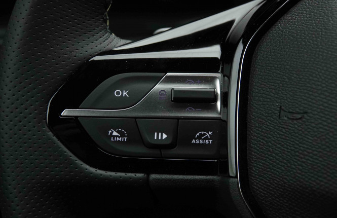 PEUGEOT_PEUGEOT_408_2653098_19.jpg PEUGEOT_PEUGEOT_408_2653098_19.jpg