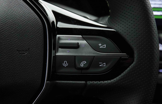 PEUGEOT_PEUGEOT_408_2653098_20.jpg PEUGEOT_PEUGEOT_408_2653098_20.jpg