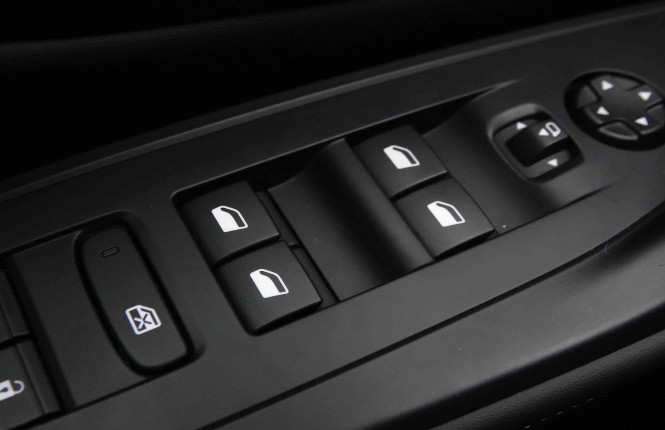 PEUGEOT_PEUGEOT_408_2653099_75.jpg PEUGEOT_PEUGEOT_408_2653099_75.jpg