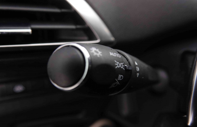 PEUGEOT_PEUGEOT_5008_2550022_15.jpg PEUGEOT_PEUGEOT_5008_2550022_15.jpg