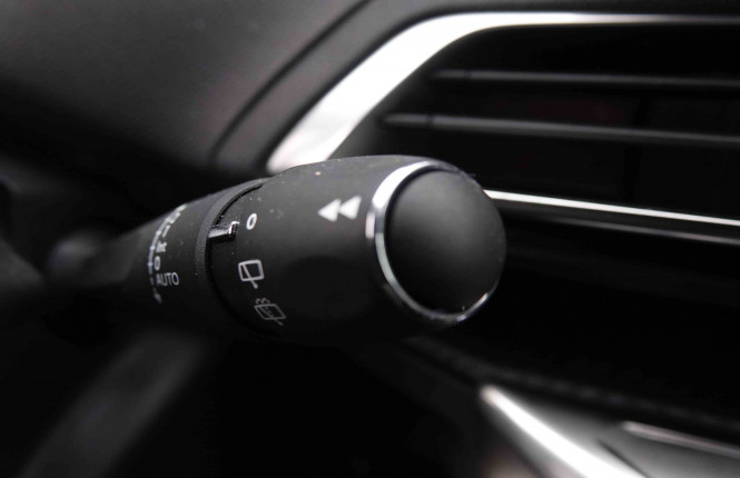 PEUGEOT_PEUGEOT_5008_2550022_16.jpg PEUGEOT_PEUGEOT_5008_2550022_16.jpg