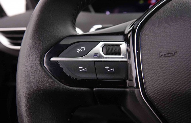 PEUGEOT_PEUGEOT_5008_2550022_17.jpg PEUGEOT_PEUGEOT_5008_2550022_17.jpg