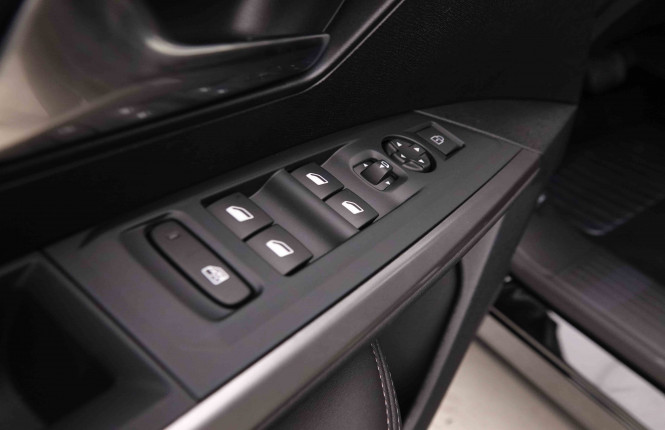 PEUGEOT_PEUGEOT_5008_2550036_21.jpg