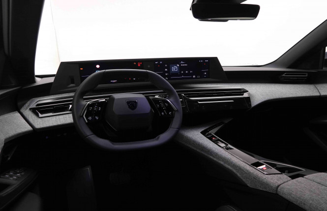PEUGEOT_PEUGEOT_5008_2550036_7.jpg