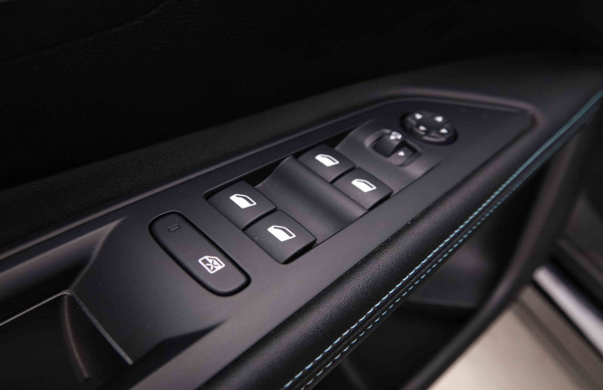 PEUGEOT_PEUGEOT_5008_2550738_21.jpg PEUGEOT_PEUGEOT_5008_2550738_21.jpg