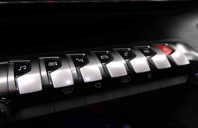 PEUGEOT_PEUGEOT_5008_2551073_16.jpg PEUGEOT_PEUGEOT_5008_2551073_16.jpg